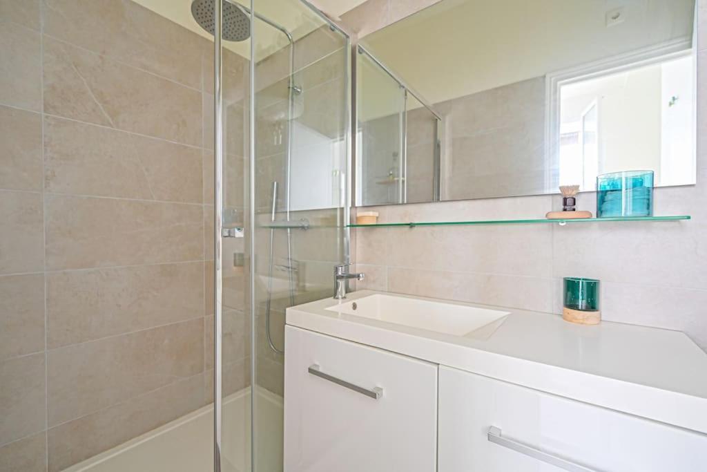 Radiant Flat - Spacious Studio Apartment - Marais Paris Extérieur photo